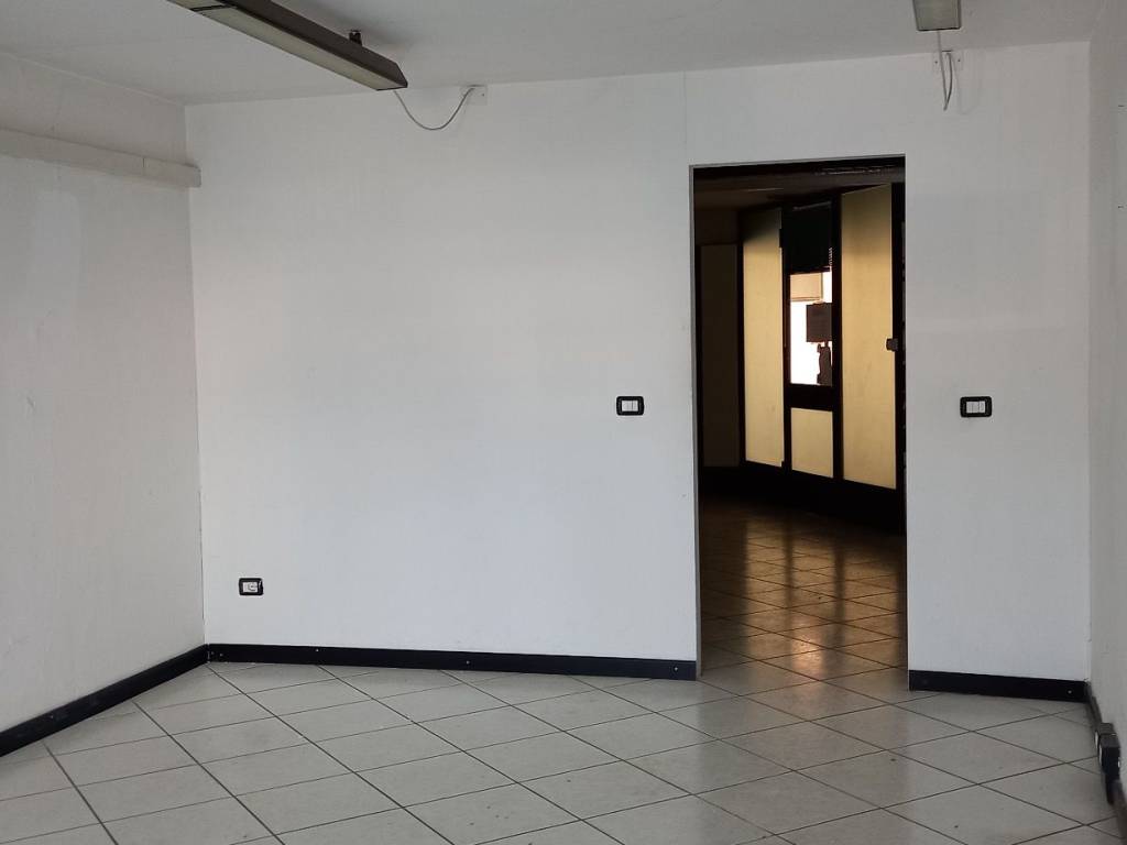 negozio in vendita a Correggio