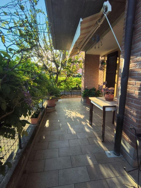 casa indipendente in vendita a Correggio
