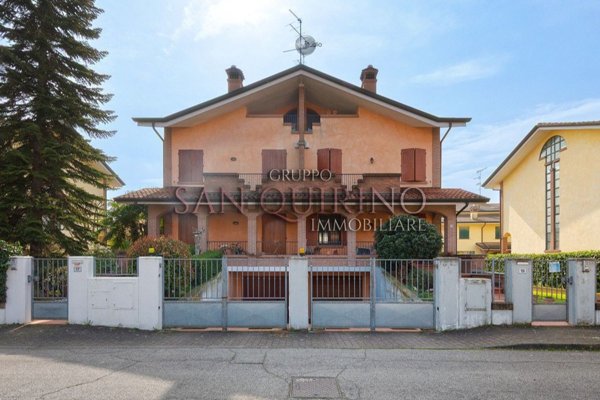casa indipendente in vendita a Correggio