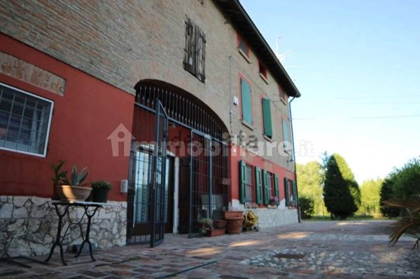 casa indipendente in vendita a Correggio in zona Caseificio Morini