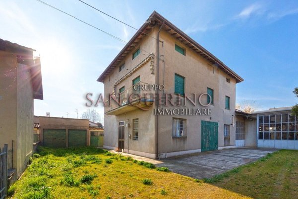casa indipendente in vendita a Correggio in zona Fosdondo
