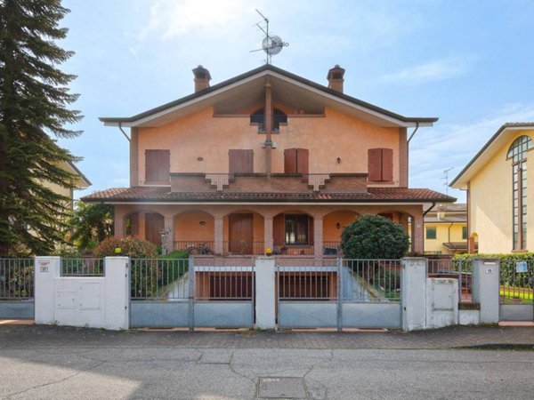 casa indipendente in vendita a Correggio