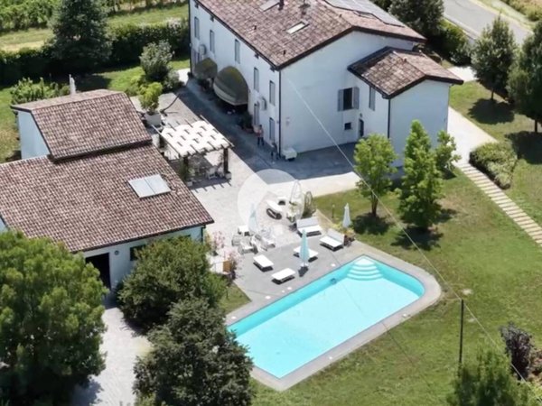 casa indipendente in vendita a Correggio in zona Mandrio