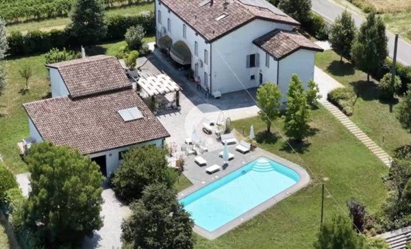 casa indipendente in vendita a Correggio
