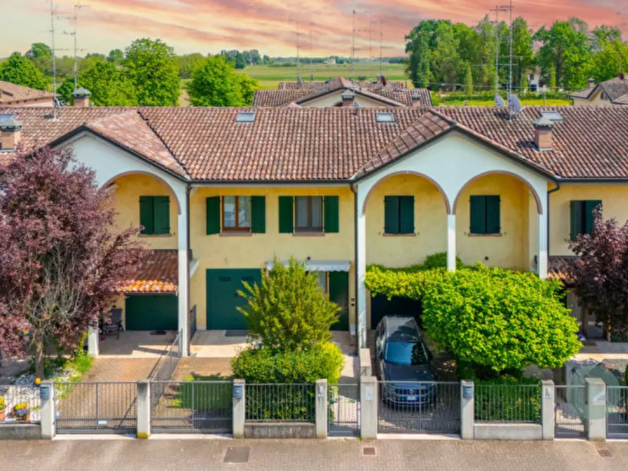 casa indipendente in vendita a Correggio