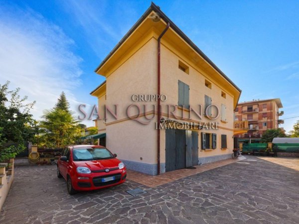 casa indipendente in vendita a Correggio