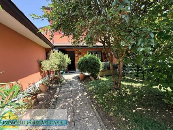 casa indipendente in vendita a Correggio in zona San Martino