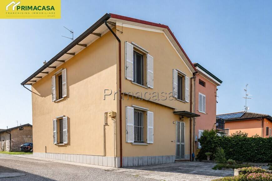 casa indipendente in vendita a Correggio