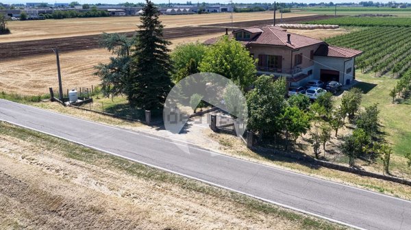 casa indipendente in vendita a Correggio