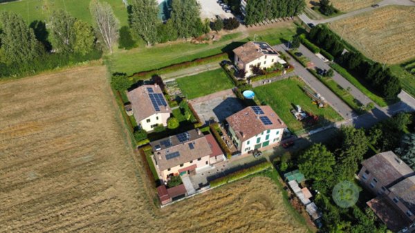 casa indipendente in vendita a Correggio