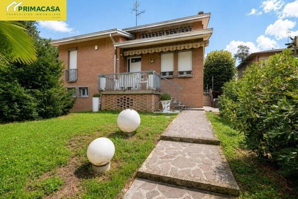 casa indipendente in vendita a Correggio