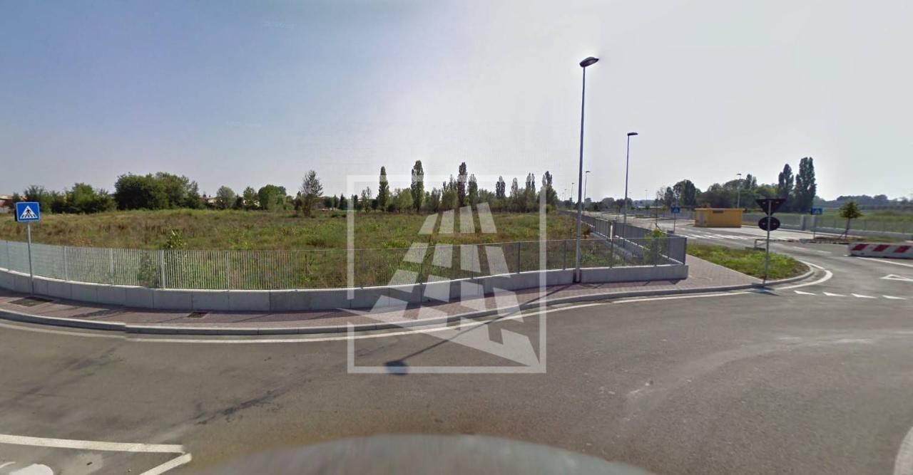 terreno edificabile in vendita a Correggio in zona Villaggio Industriale