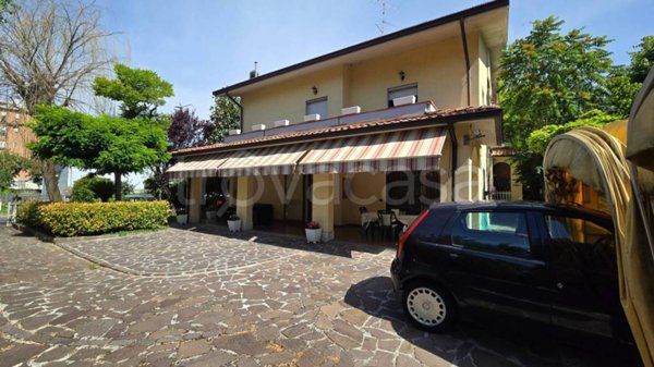 casa indipendente in vendita a Correggio