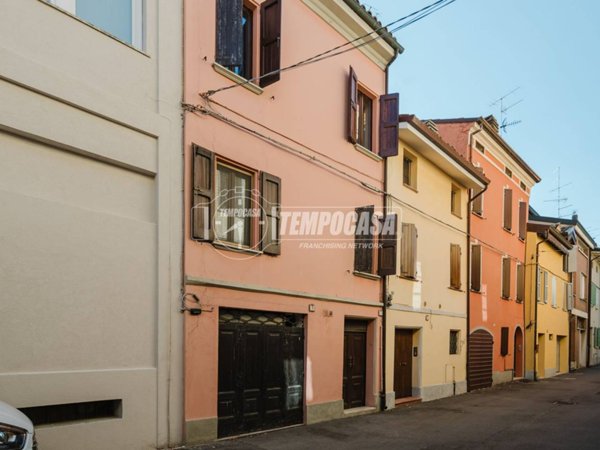 casa indipendente in vendita a Correggio