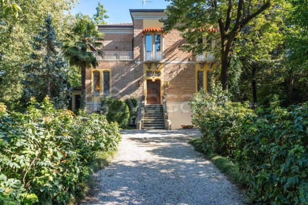 casa indipendente in vendita a Correggio
