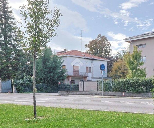 casa indipendente in vendita a Correggio