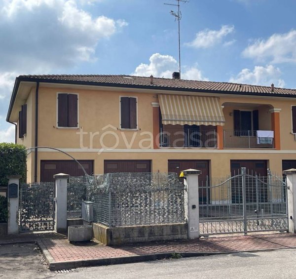 casa indipendente in vendita a Fabbrico