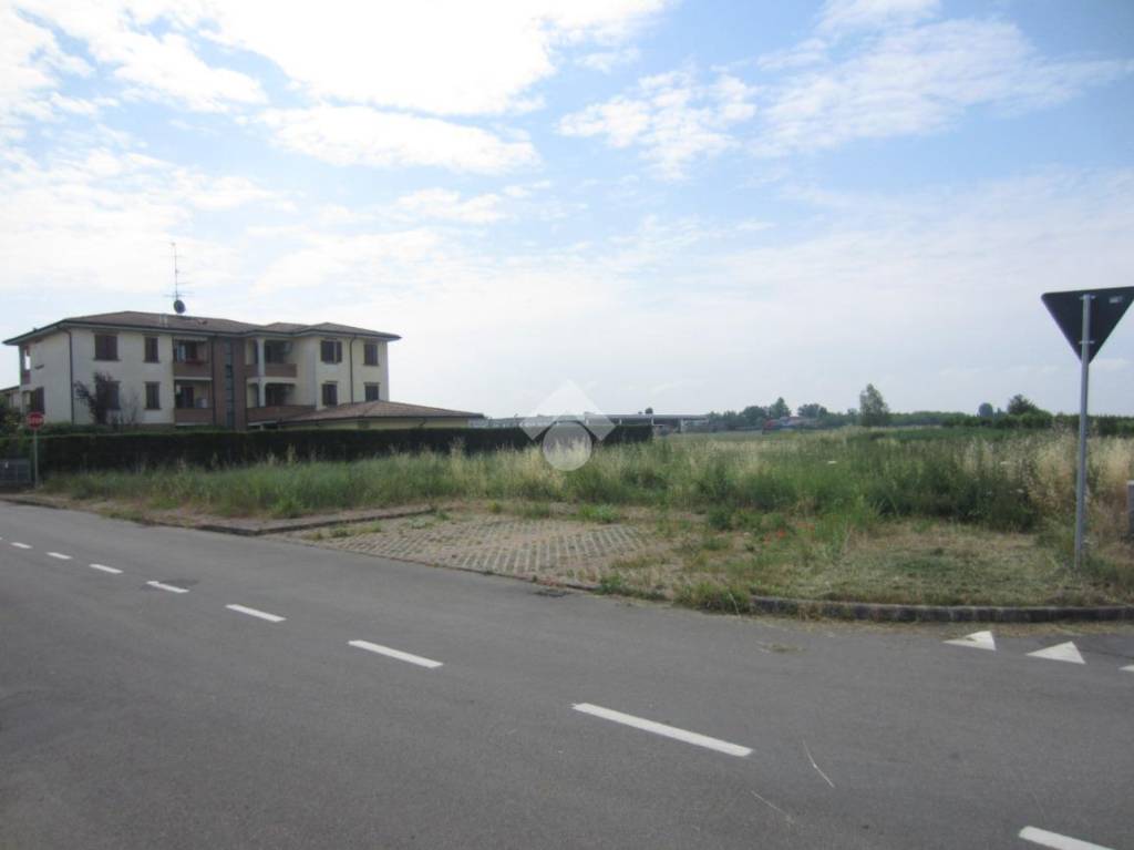 terreno edificabile in vendita a Fabbrico