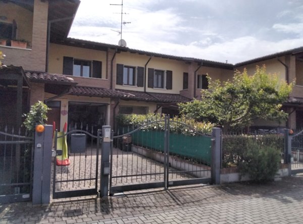 casa indipendente in vendita a Fabbrico