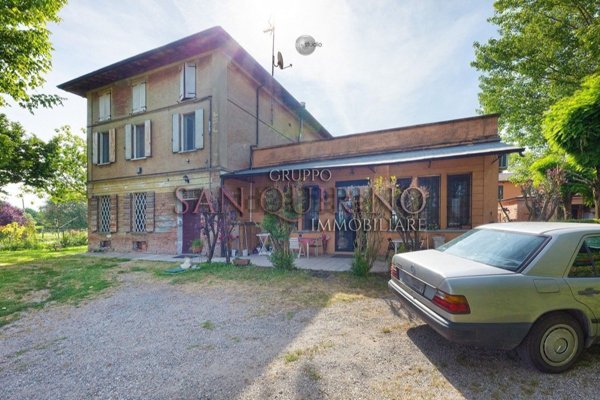 quadrivano in vendita a Fabbrico