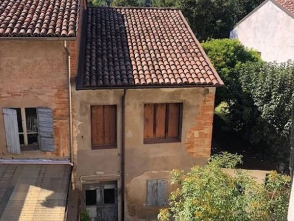 casa indipendente in vendita a Fabbrico