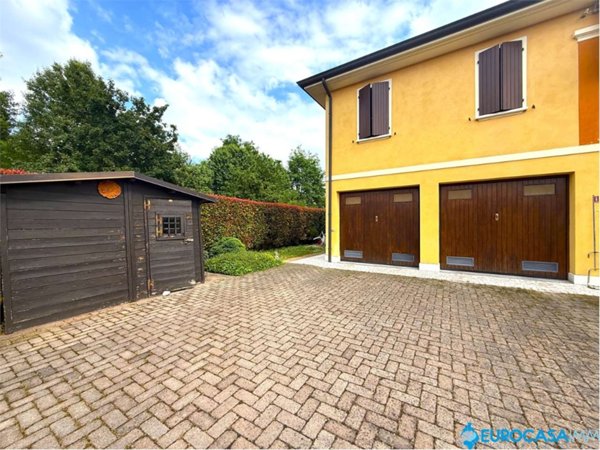 casa indipendente in vendita a Fabbrico