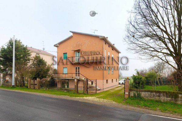 casa indipendente in vendita a Fabbrico in zona Righetta
