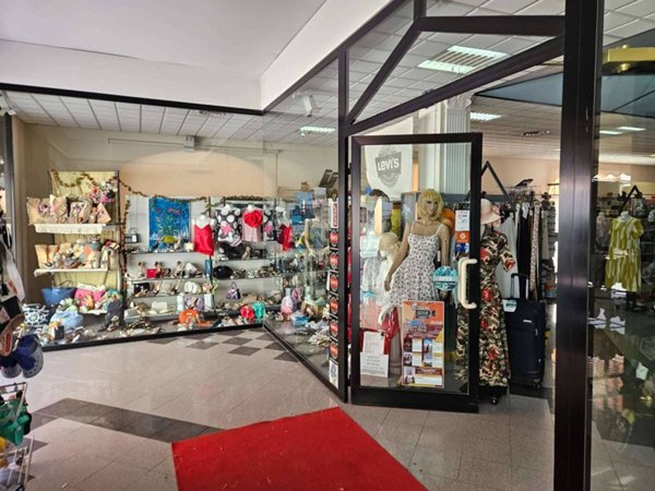 negozio in vendita a Fabbrico