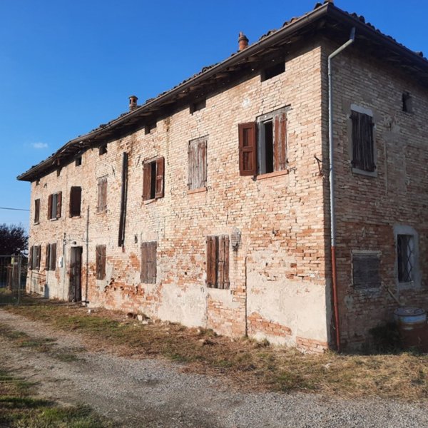 casale in vendita a Fabbrico
