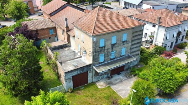 casale in vendita a Fabbrico