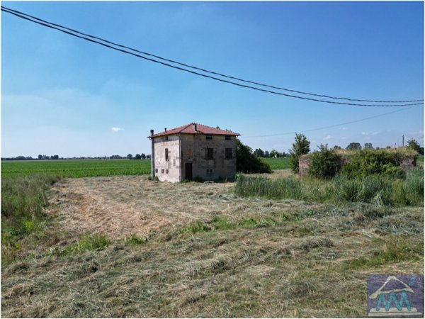 casa indipendente in vendita a Fabbrico