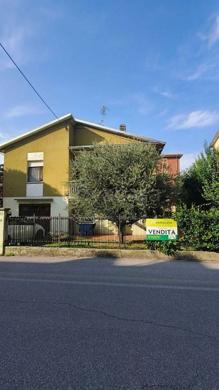 casa indipendente in vendita a Fabbrico