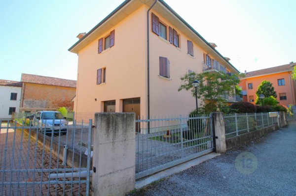 appartamento in vendita a Fabbrico in zona Ponte Bisciolino