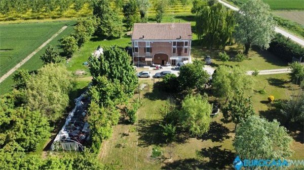 casale in vendita a Fabbrico