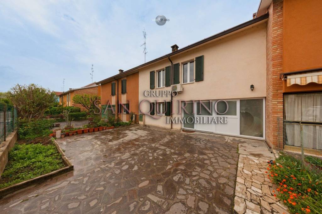 casa indipendente in vendita a Fabbrico in zona Ponte Bisciolino