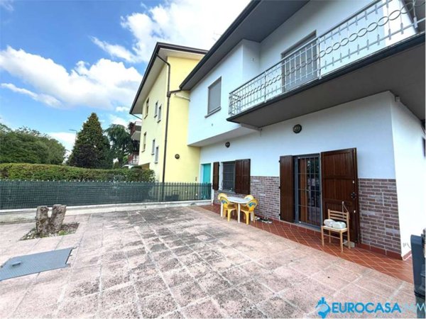 appartamento in vendita a Fabbrico in zona Ponte Bisciolino