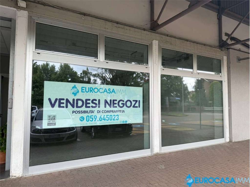 negozio in vendita a Fabbrico in zona Ponte Bisciolino