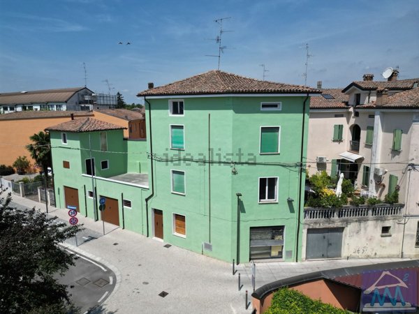 appartamento in vendita a Fabbrico in zona Ponte Bisciolino
