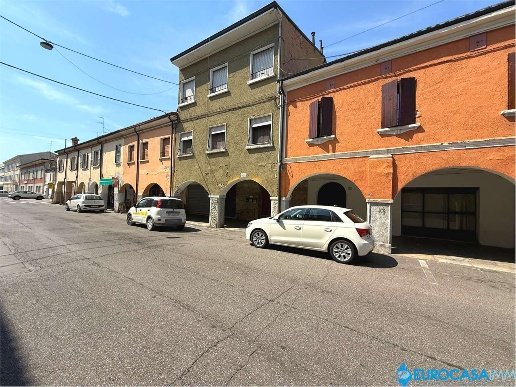 appartamento in vendita a Fabbrico in zona Ponte Bisciolino