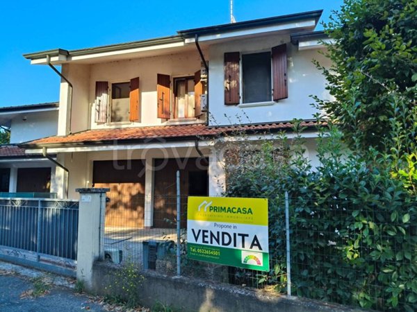 casa indipendente in vendita a Fabbrico