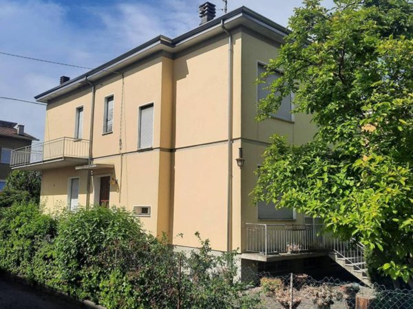casa indipendente in vendita a Fabbrico in zona Ponte Bisciolino
