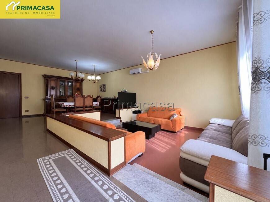 casa indipendente in vendita a Fabbrico
