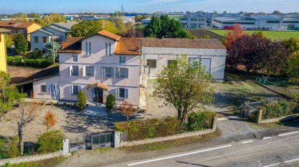 casa indipendente in vendita a Gattatico