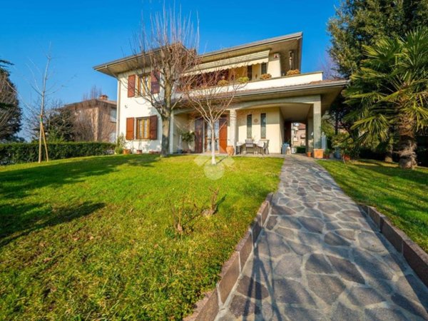 casa indipendente in vendita a Gattatico in zona Taneto