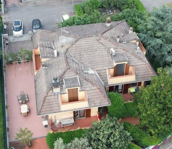 casa indipendente in vendita a Gattatico in zona Taneto
