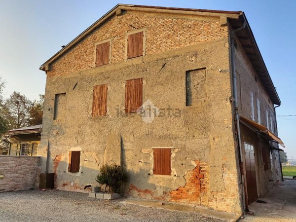 casa indipendente in vendita a Gattatico