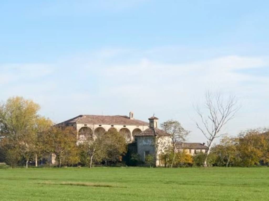 intera palazzina in vendita a Gattatico
