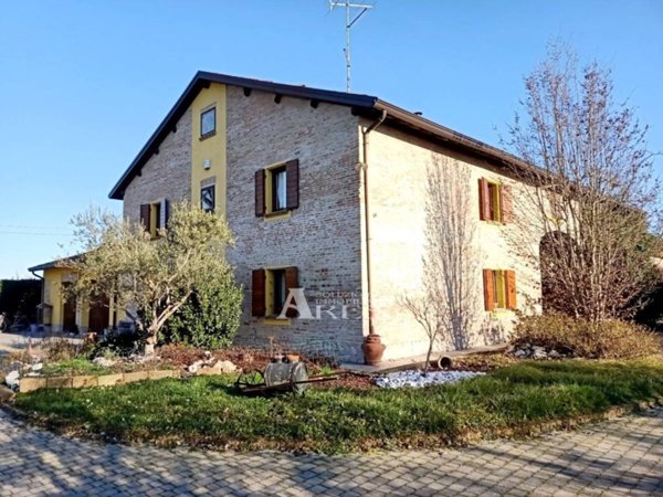 casa indipendente in vendita a Gattatico in zona Olmo