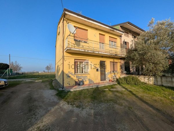 casa indipendente in vendita a Gattatico in zona Paulli