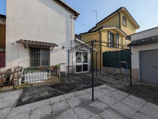 casa indipendente in vendita a Gattatico in zona Praticello